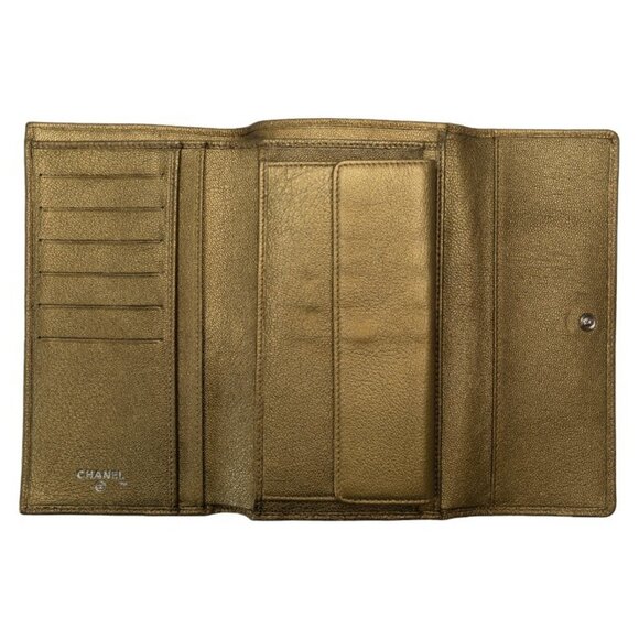 CHANEL Authentic Green Leather Logo Wallet - Picture 5 of 10